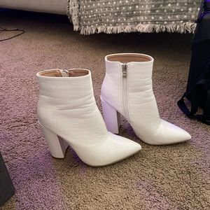 Shein White high heel boots with point in front
